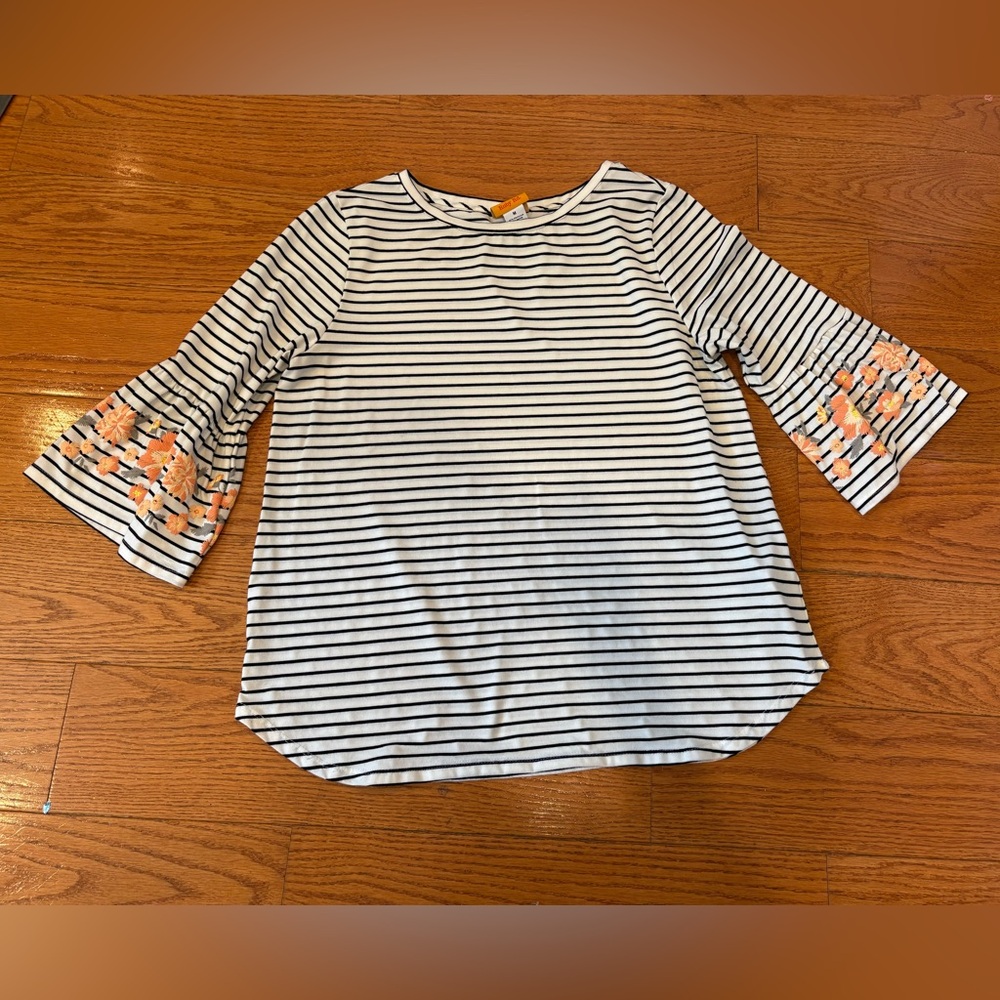 Ruby Road Striped Bell Sleeve Top with Floral Embroidery – Size Medium